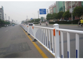 新乡市市政道路护栏工程
