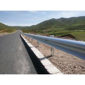 新乡市公路波形护栏工程